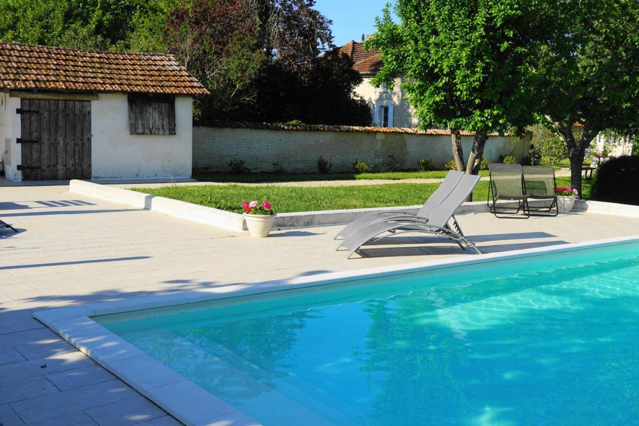 Le Chemin Bed & Breakfast Challignac Bagian luar foto