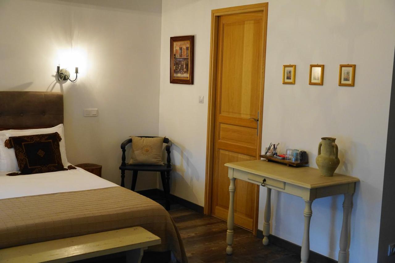 Le Chemin Bed & Breakfast Challignac Bagian luar foto
